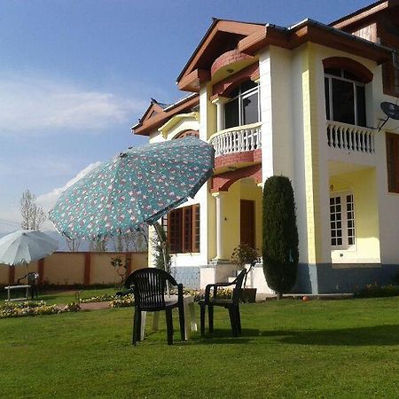 Asif Guesthouse Srinagar (Jammu and Kashmir) Exterior photo